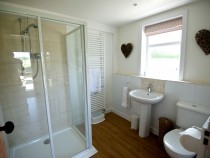 Meadow Cottage shower room