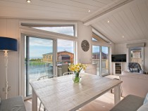 Bluebell Lodge living area