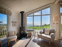 Barley Lodge living area